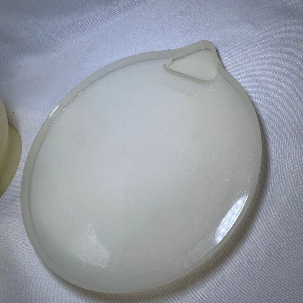 Vintage Tupperware Mix-N-Stor 2 Quart‎ Measuring Pitcher with Lid 1243 Cream
